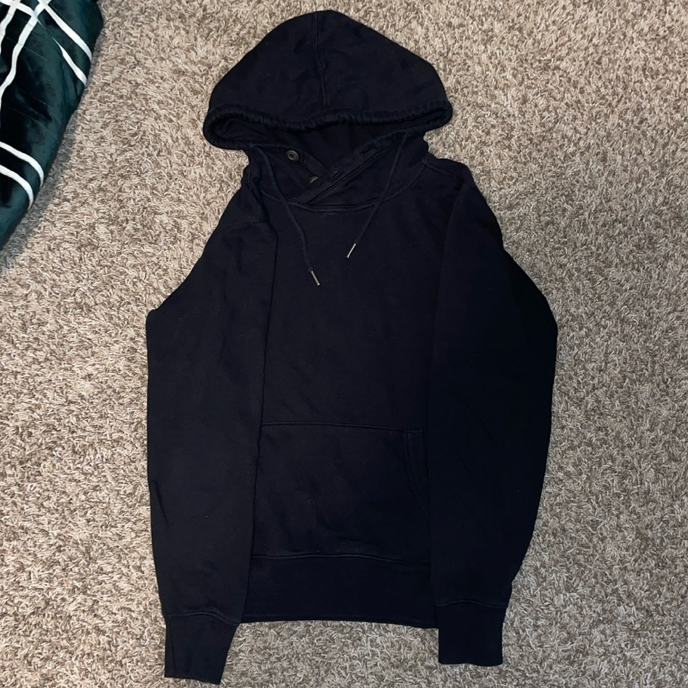 BLACK HOODIE